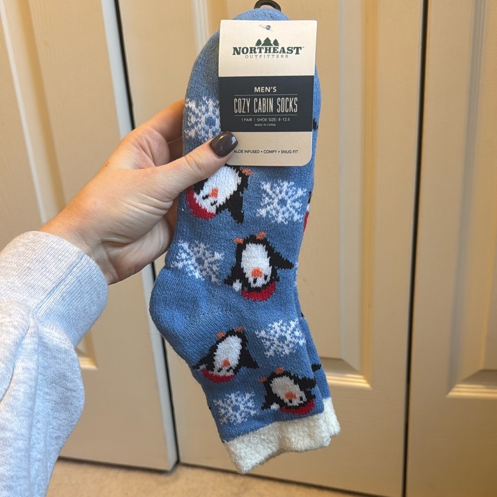 Men's Cozy Cabin Blue Penguin Socks